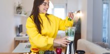 Blender je uređaj koji bi svaka sirova kuhinja trebala imati