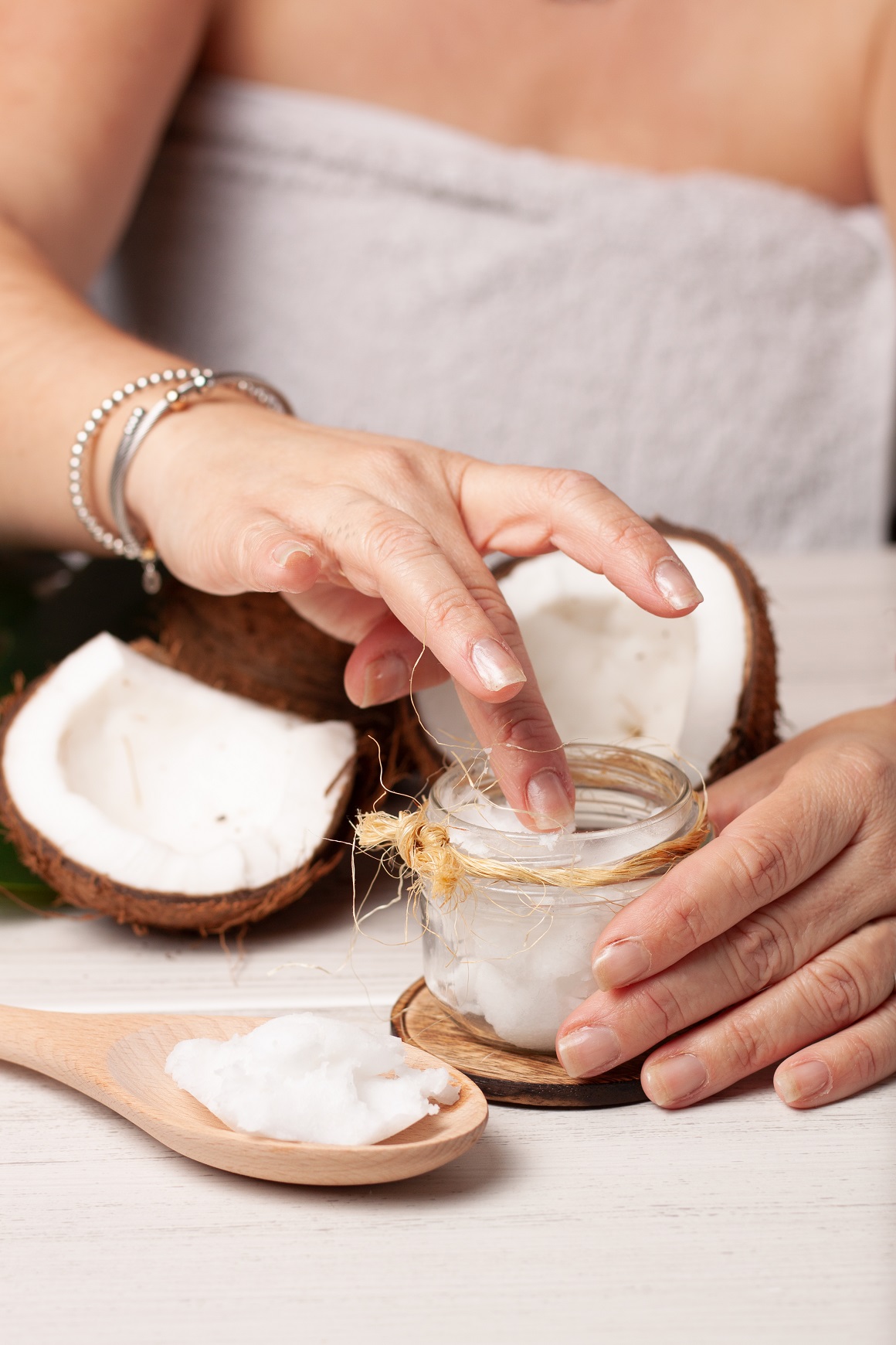 Kokosovo ulje hrani kožu