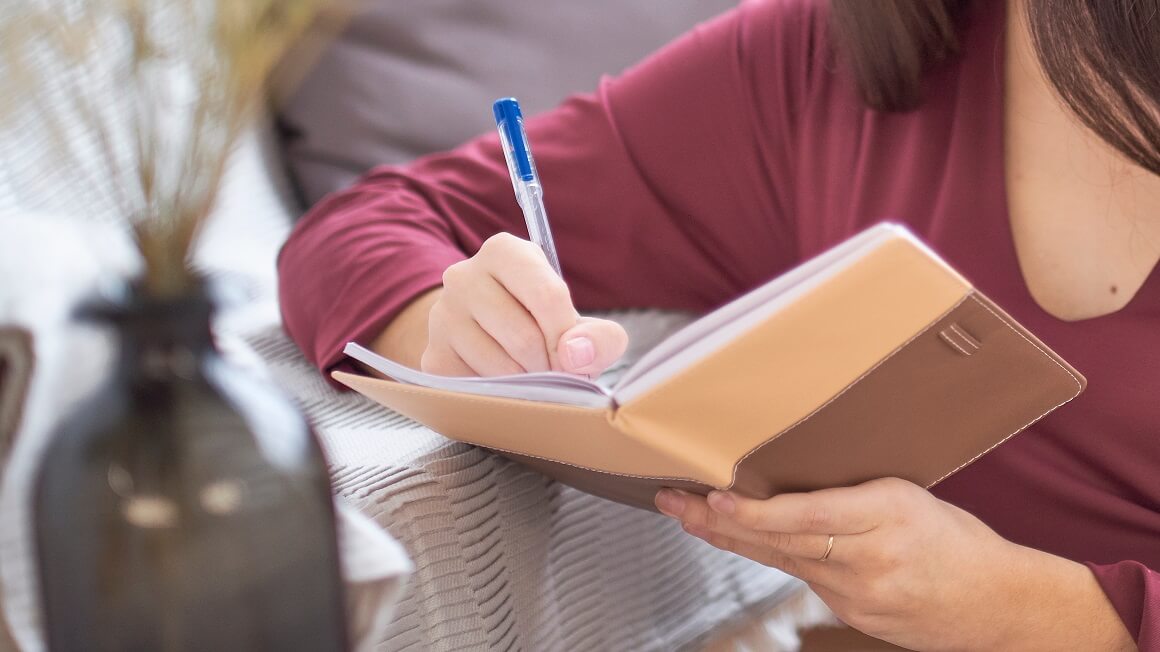 Istraživanja pokazuju kako redovito pisanje dnevnika u kojem pišete o svojim osjećajima ima ogromne zdravstvene koristi