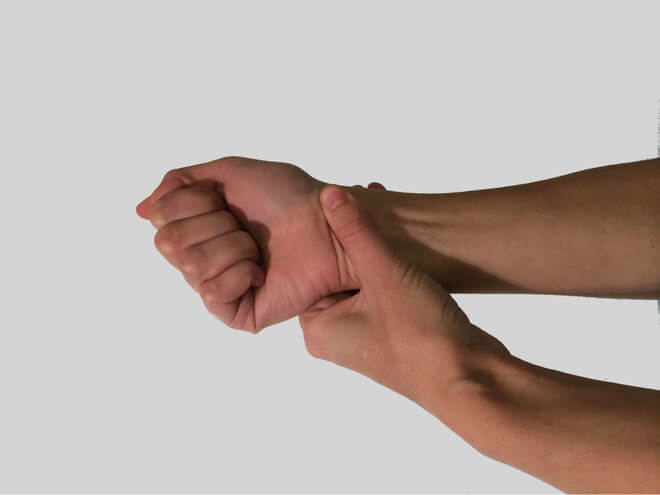 bolovi u zglobovima i oticanje ruku magnetno liječenje artroze