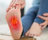 Plantarni fascitis Zašto vas peta boli pri prvim jutarnjim koracima