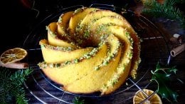 Kuglof od bundeve naranče i bademovog brasna