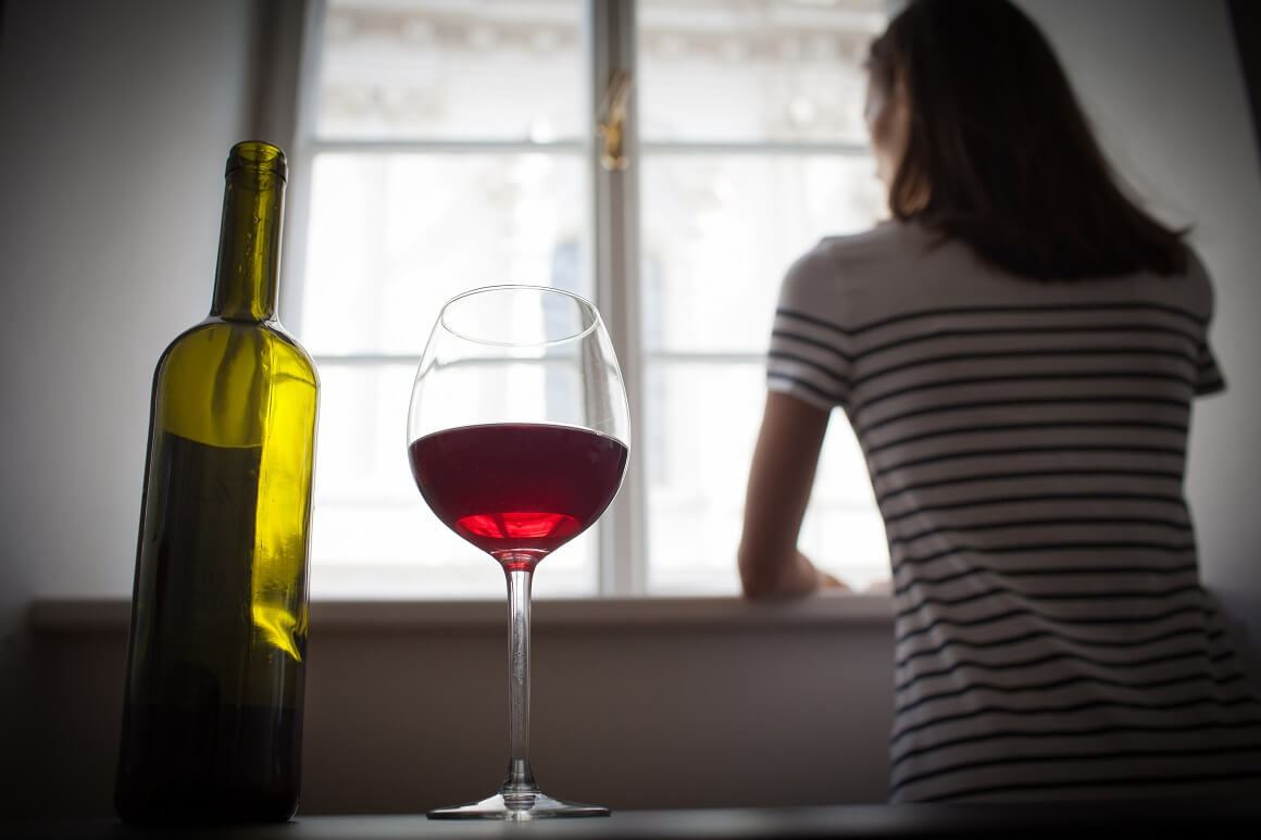 Moguće je uočiti prve znakove alkoholizma, kako kod sebe, tako i kod drugih