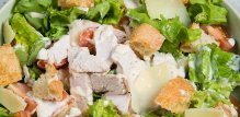 Cezar salata s piletinom - kalorije