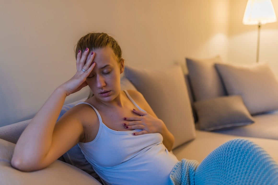 U usporedbi s muškarcima žene češće imaju simptome kada se odmaraju ili čak kada spavaju