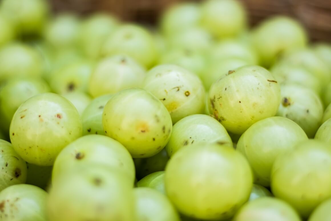 Amla voće sadrži snažne antioksidanse za koje su studije pokazale da posjeduju protuupalna, antikancerogena i kardioprotektivna svojstva