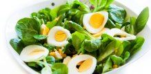 Salata s jajima i kukuruzom