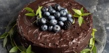 Ljetna torta sa šumskim voćem