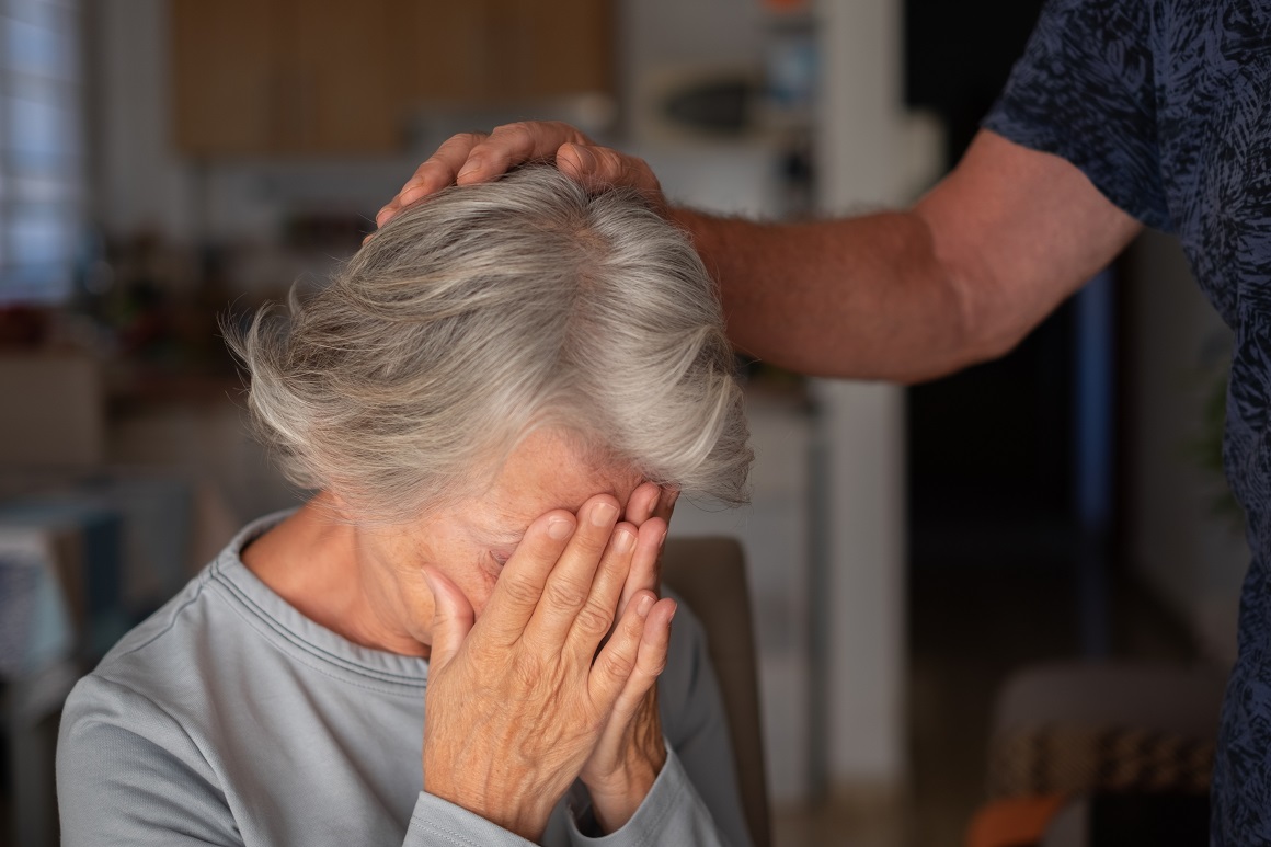 zbrinjavanje osoba s demencijom ima emocionalni, tjelesni i ekonomski utjecaj na obitelj i društvo u cjelini