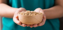 Sojini proteini i izoflavoni podržavaju snagu kostiju i mišićnu masu kod žena u menopauzi