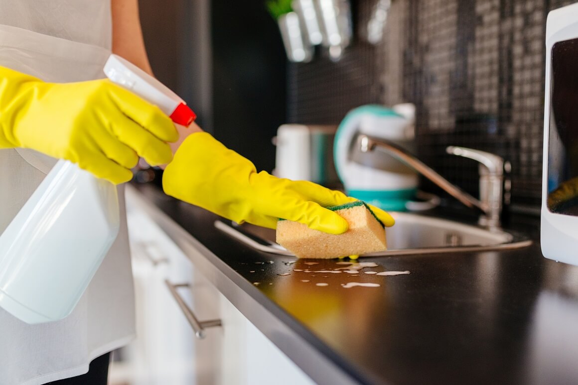 Budite oprezni kada koristite pesticide, herbicide i sredstva za čišćenje u prostorima za pripremu hrane