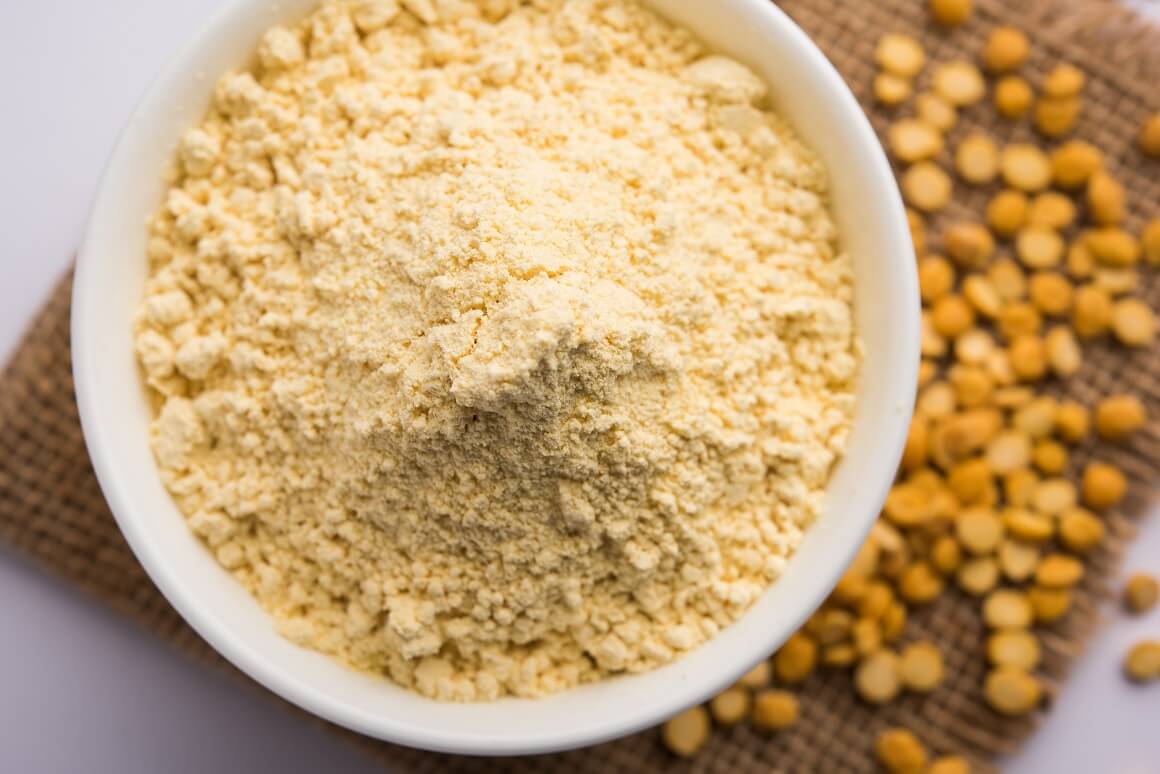 slanutkovo brašno sadrži značaj udio vlakana i proteina te prirodno prisutan, a ne dodani šećer