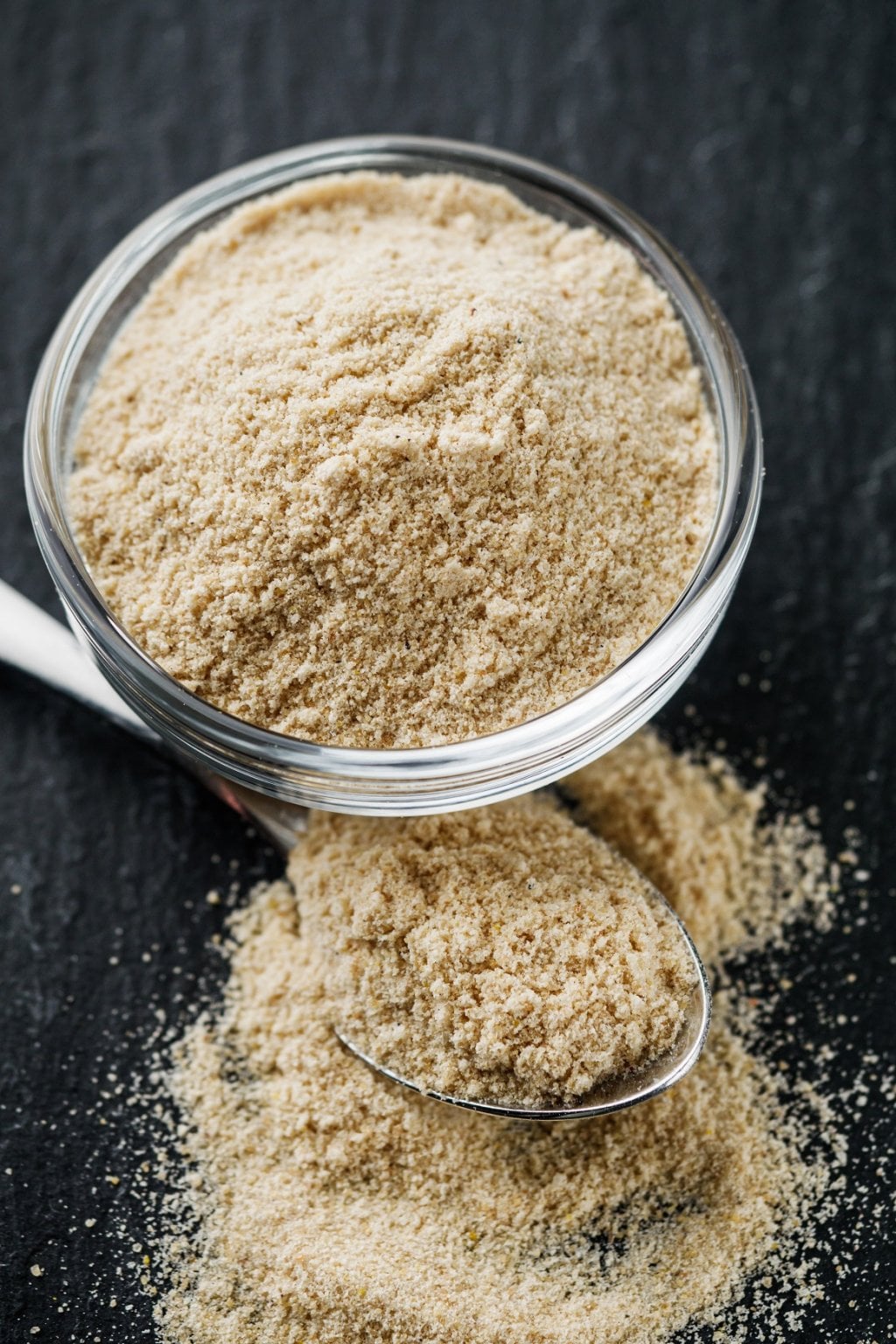 Asafoetida začin Diže jelo na višu razinu, a poznat je po svojoj