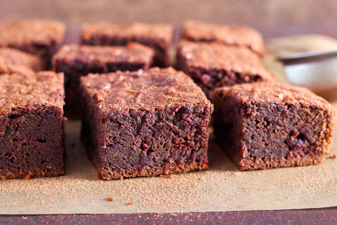 Brownieji od cikle i tamne čokolade za desert