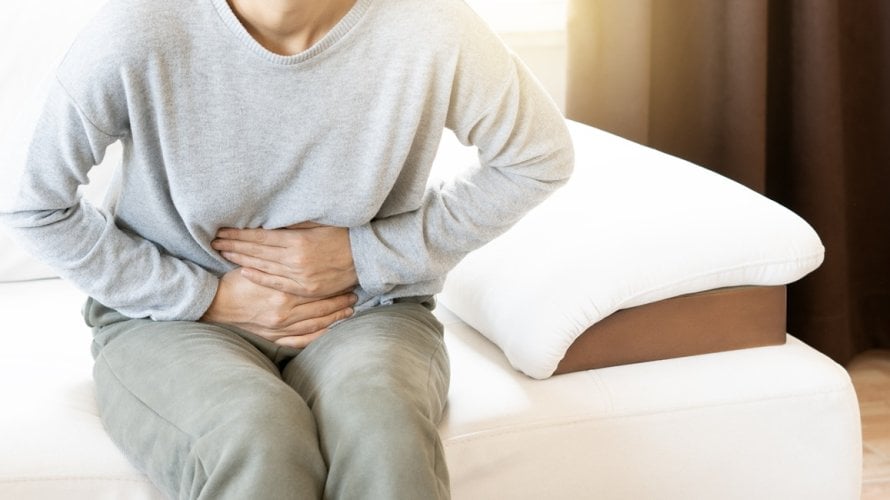 5 ranih simptoma raka debelog crijeva