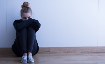Emocije kao što su strah, tjeskoba, neugoda, sram i krivnja igraju važnu ulogu u donošenju odluka pojedinaca da posjete centar za spolno zdravlje