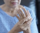 Reumatoidni artritis je kronični autoimuni poremećaj karakteriziran upalom zglobova