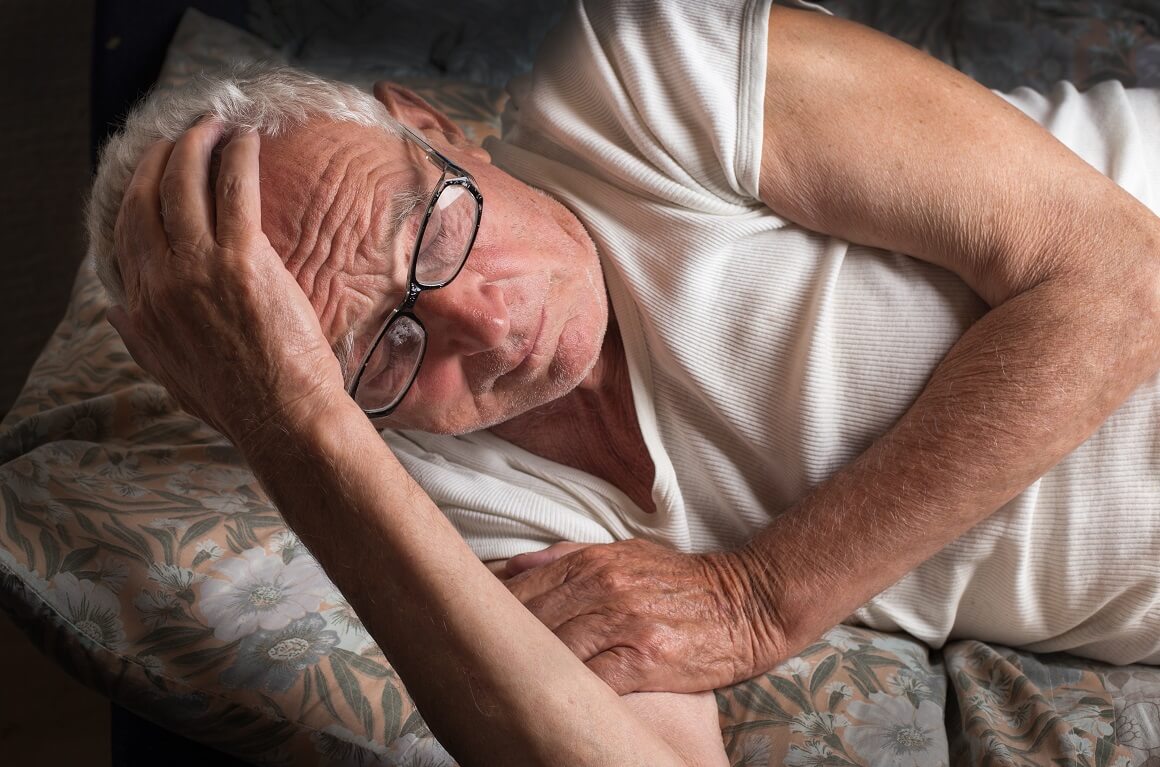 Starije odrasle osobe mogu provesti više vremena u krevetu, a imati nižu kvalitetu sna
