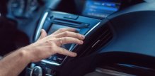 zrak unutar nekih automobila proizvedenih 2015. ili kasnije sadrži povišene razine usporivača plamena