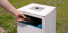 bacanje starog elektroničkog uređaja
