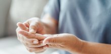 Glukokortikoidi ili steroidi koriste se kao kratkotrajni protuupalni lijekovi ili dugotrajni imunosupresivi za stanja uključujući reumatoidni artritis