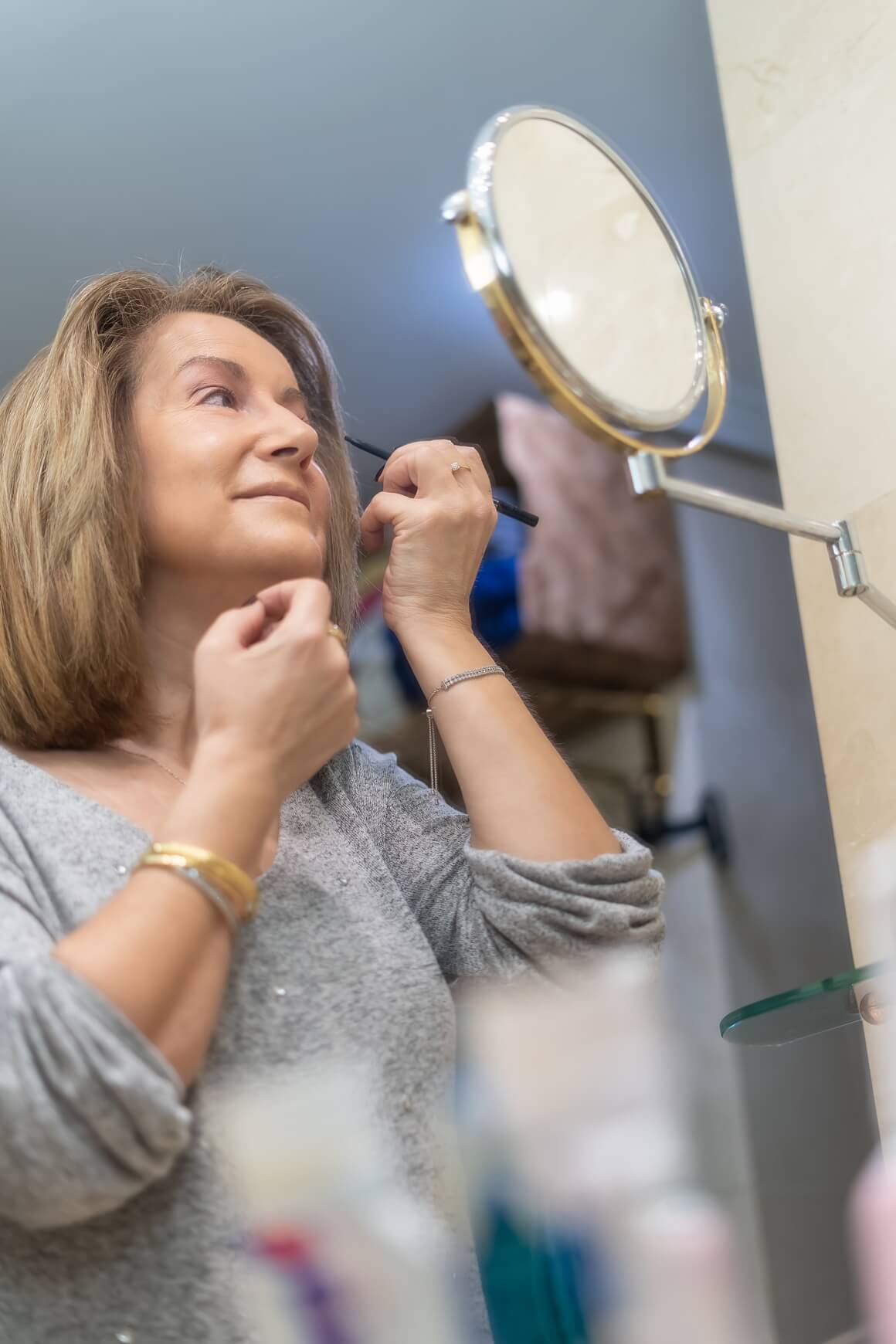 Nošenje šminke može pomoći osobi da se osjeća sređenije