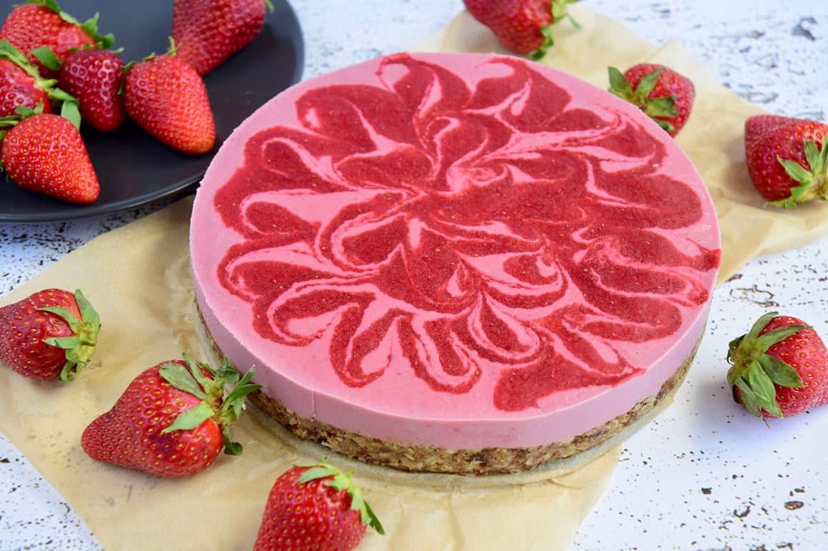 Cheesecake s jagodama bez pečenja