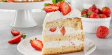 Torta od sira i jagoda bez pečenja