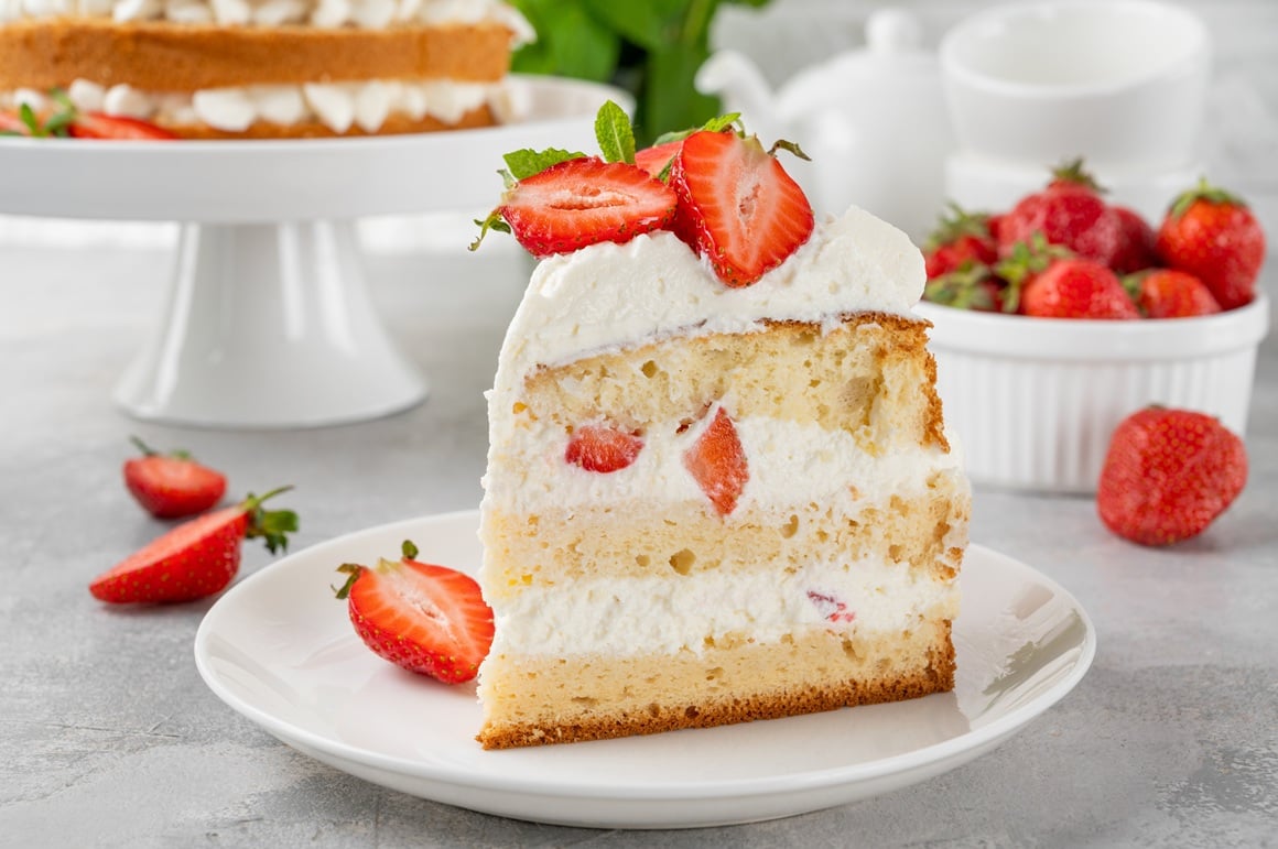 Torta od sira i jagoda bez pečenja
