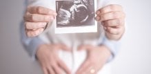 očevi su podjednako skloni reći da fetus sliči njima kao i majci