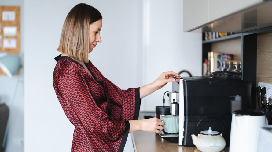 Latte s okusom ili energetski napitak mogu vas razbuditi, ali često sadrže iznimno puno dodanog šećera
