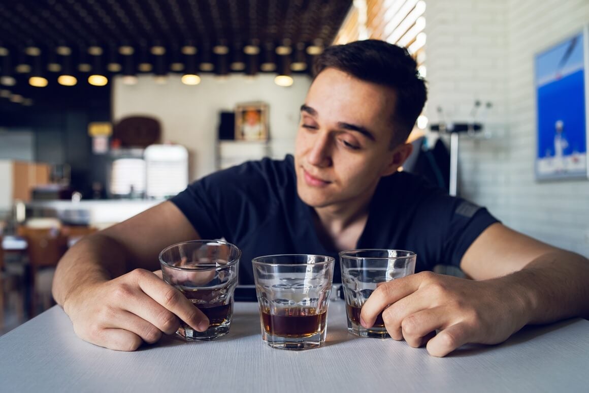 Pretjerano pijenje alkohola povezano je s raznim bolestima, uključujući rak