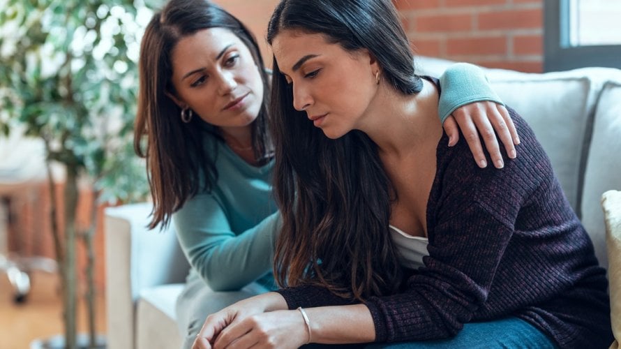 Reći nekome da bi mogao razgovarati sa psihoterapeutom može biti osjetljivo