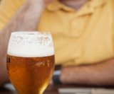 konzumacija osam alkoholnih pića tjedno može povećati rizik od oštećenja mozga