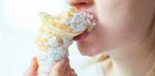 previše dodanih šećera može imati niz neželjenih posljedica na zdravlje