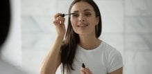 Je li šminka loša za vašu kožu Evo što trebate znati