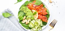 Salata od lososa i avokada