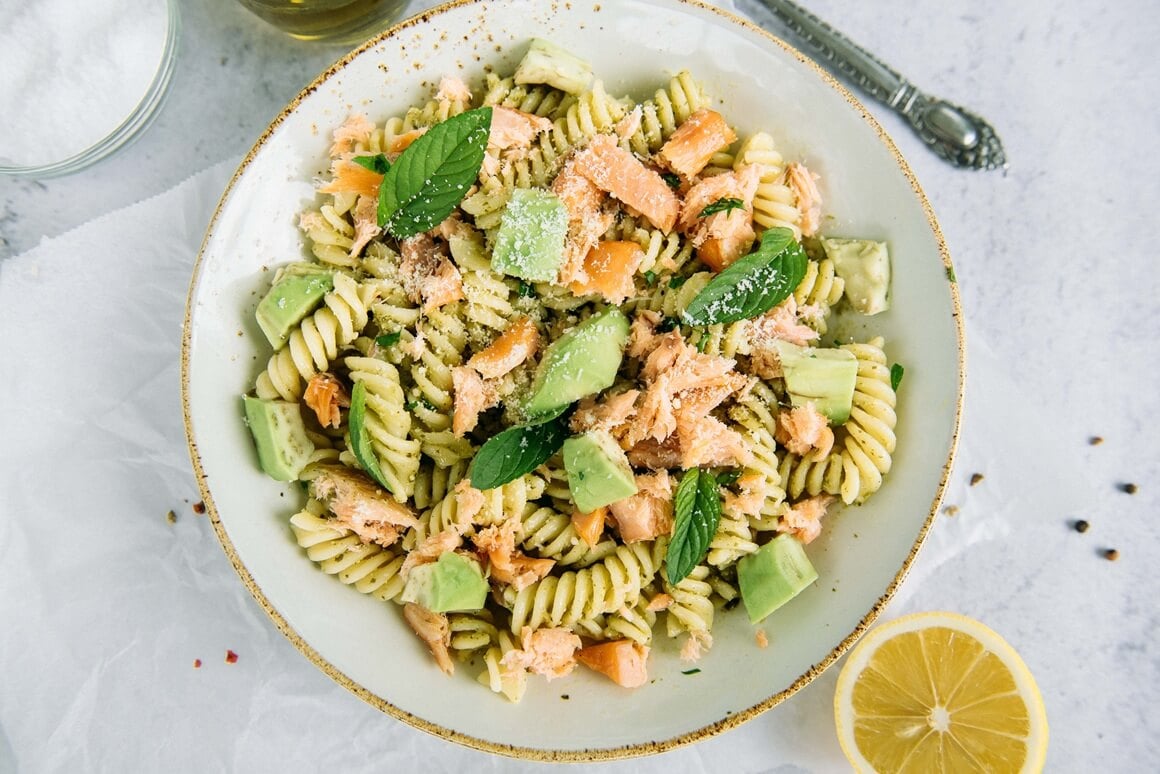 Salata od lososa i tjestenine