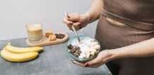 Tamna čokolada sadrži visoku koncentraciju kakaa, koji je bogat flavonolima