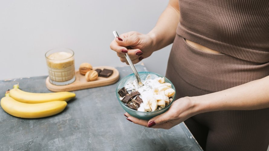 Tamna čokolada sadrži visoku koncentraciju kakaa, koji je bogat flavonolima