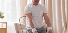 Vježbe otpora (čak i s vlastitom težinom ili elastičnim trakama) doprinose povećanju gustoće kostiju i metabolizma