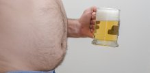 Konzumacija prekomjerne količine alkohola jedan je od glavnih uzroka razvoja masne jetre