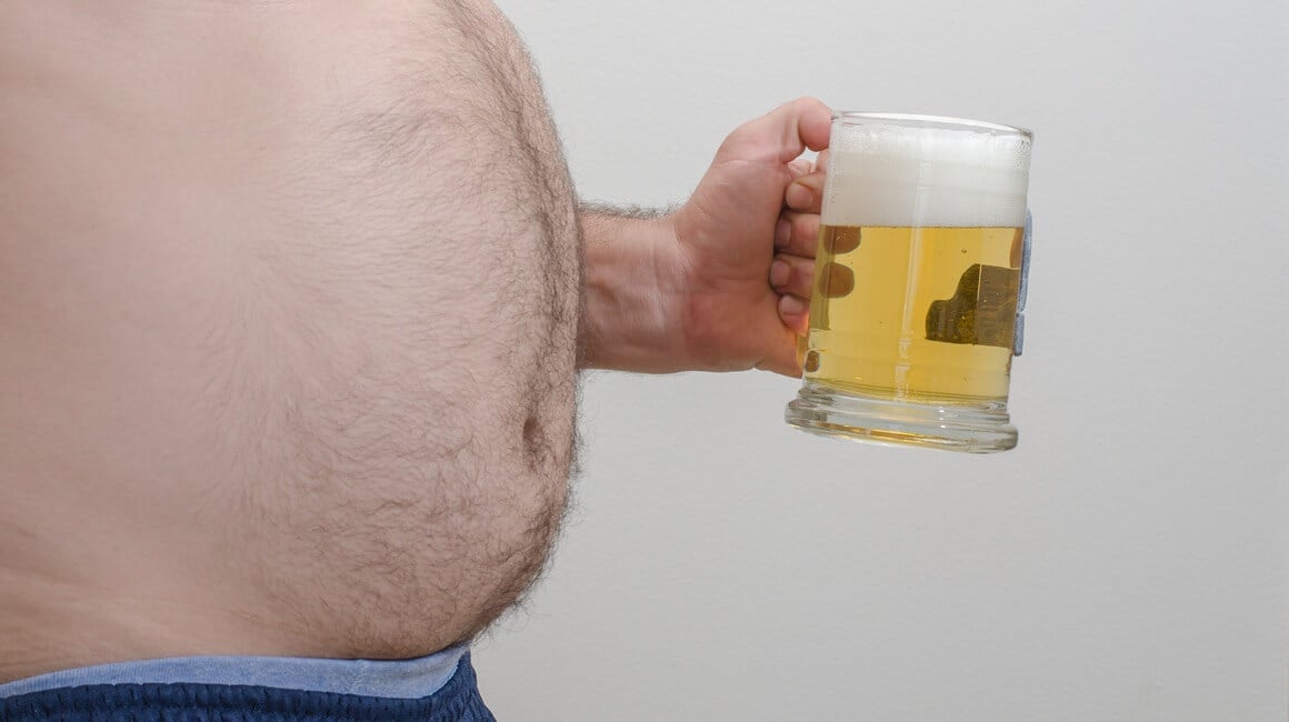 Konzumacija prekomjerne količine alkohola jedan je od glavnih uzroka razvoja masne jetre