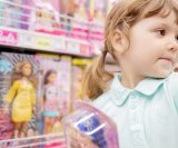 Nova Barbie s dijabetesom tipa 1 dio je rastuće kolekcije inkluzivnih igračaka koje pomažu normalizirati zdravstvene razlike i pružiti djeci osjećaj zajedništva