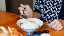 Redoviti unos proteina pomaže u očuvanju mišića, što je ključno za samostalnost i vitalnost u starijoj dobi
