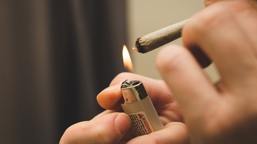 svaka inhalacija dima može oštetiti pluća - bez obzira na izvor