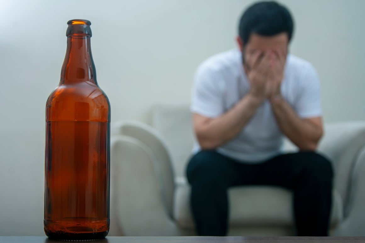 Alkohol je jedan od najjasnijih oblika samosabotiranja mozga