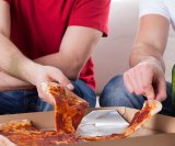 Prejedanje, alkohol, pušenje i ostajanje budnima do kasnih sati mogu dodatno pogoršati već postojeće probleme sa snom