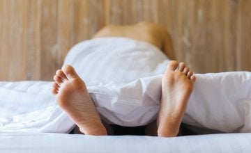 Uključivanje u seksualne aktivnosti (vaginalni, analni ili oralni odnos) povećava rizik od spolno prenosive infekcije