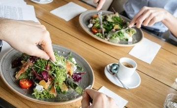 Zašto su salate u restoranima uvijek ukusnije